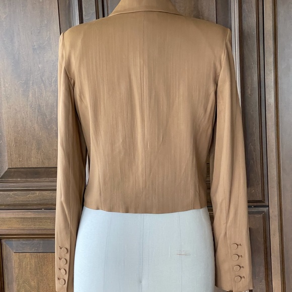 Intermix cropped blazer - Picture 4 of 13